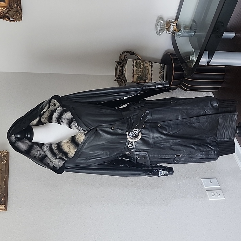 OTTIMO Black Leather Coat with Real Chinchilla Fur